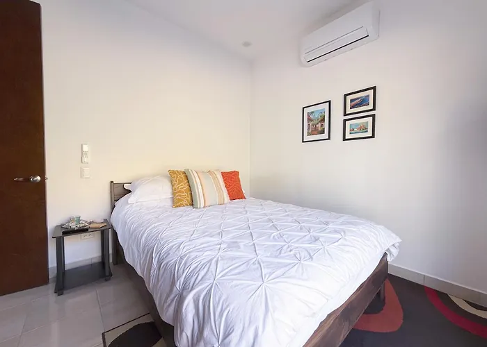 Apartment Colins In Luxotica Iii 2-2